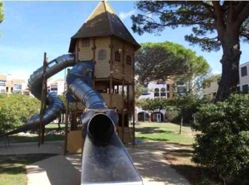 Appartement Tout Confort A Cap Coudalere Avec Vue Magnifique Sur Le Canigou Au Bord Du Lac - Check In Automatise - Parking Gratuit - Aire De Jeux D'Enfants - 르발카레스 외부 사진