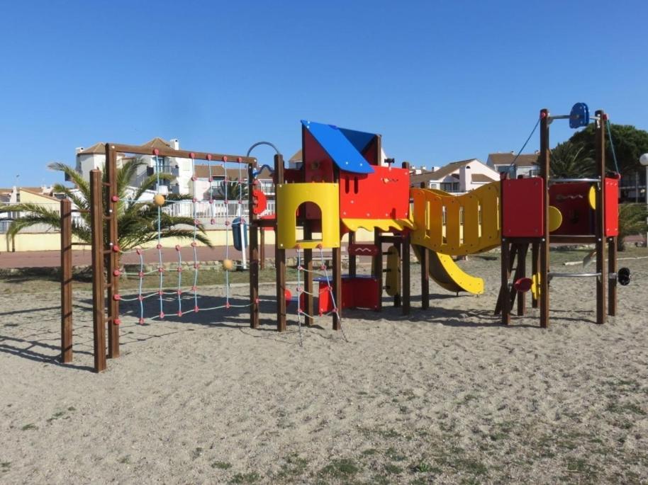 Appartement Tout Confort A Cap Coudalere Avec Vue Magnifique Sur Le Canigou Au Bord Du Lac - Check In Automatise - Parking Gratuit - Aire De Jeux D'Enfants - 르발카레스 외부 사진